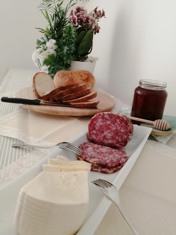Nikolas' Valley Cornuda 外观 照片